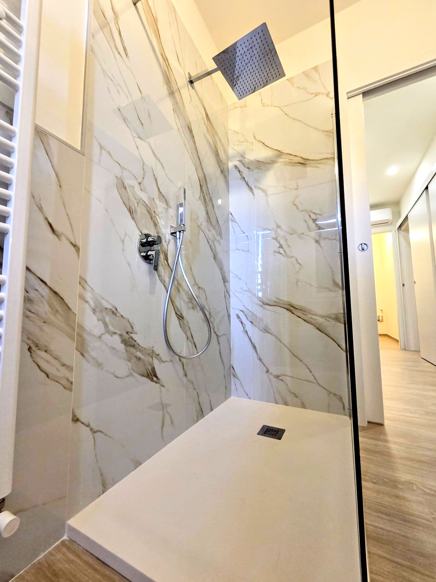 bagno con doccia ristrutturazione completa modena